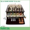 Bộ 12 trò chơi Game House với nhiều trò chơi hấp dẫn như: Cờ vua, Cờ caro, Ván bài ngửa, Mancala, Tic-Tac-Toe, Sternhalma, Rắn & Thang, Ludo (Pachisi), Solitaire, Đua xúc xắc, gói gọn trong hộp gỗ tiết kiệm không gian.