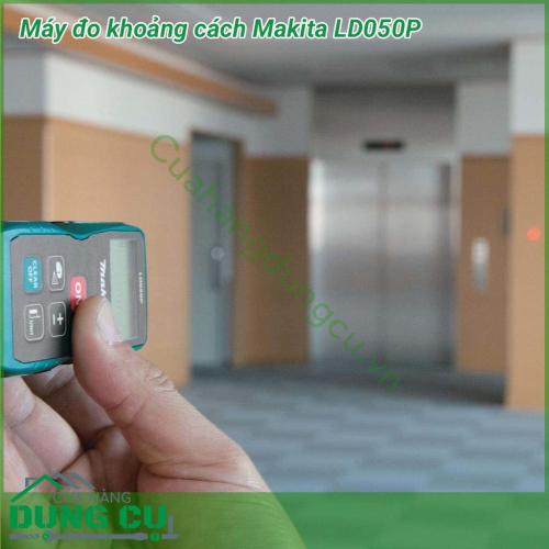 Máy đo khoảng cách Makita LD050P được làm từ chất liệu cao cấp, kích thước nhỏ gọn, tiện dụng. Màn hình cảm biến ánh sáng, khả năng tính toán chính xác tuyệt đối. Các phím được bố trí cân đối, dễ dàng sử dụng. Máy hoạt động chính xác và có độ bền cao