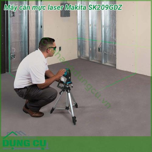 Máy cân mực laser dùng pin Makita SK209GDZ thiết kế nhỏ gọn, máy có 1 tia laser nằm ngang và 2 tia laser dọc vuông góc với nhau giúp bạn nhanh chóng xác định được điểm cân bằng, đem lại hiệu quả cao trong công việc