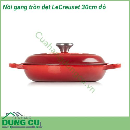 Nồi gang tròn LeCreuset 30cm màu đỏ được sản xuất hoàn toàn từ các vật liệu chất lượng cao kết hợp với lớp tráng men cao cấp giữ được độ nóng lâu hơn cho các món ăn