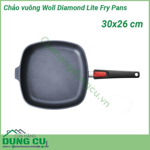 Chảo vuông Woll Diamond Lite Fry Pans 30x26 cm được cấu tạo 5 lớp cho phép phân phối nhiệt hiệu quả công nghệ chống dính kim cương bảo vệ khỏi trầy xước và ăn mòn Tay cầm có thể tháo rời để sử dụng an toàn trong lò nướng lên đến 250 độ