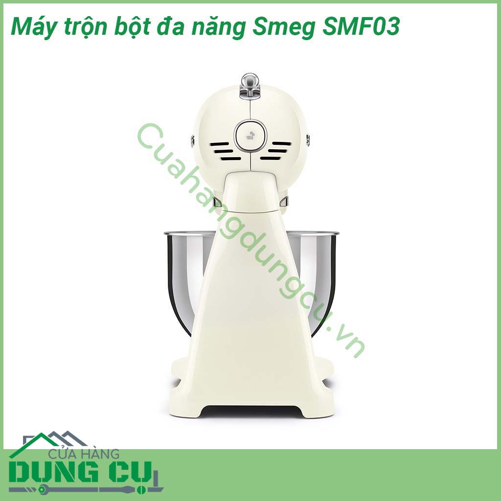 Máy trộn bột đa năng Smeg SMF03 một biểu tượng phong cách và ngay lập tức bổ sung thêm một nét retro cho nhà bếp hiện đại của bạn Smeg SMF03 có vỏ nhôm đúc để tăng độ ổn định chân chống trượt khóa an toàn khi nghiêng đầu trộn