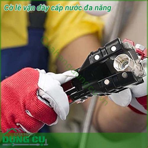 Cờ lê vặn dây cấp nước đa năng được làm từ nhựa tổng hợp và hợp kim kẽm để không gỉ trong khi sử dụng sửa chữa nước Tuýp vặn có thiết kế thông minh giúp bạn vặn dây cấp nước kẻ cả vị trí khó Tích hợp sẵn nivo hạt thủy cân bằng Nhỏ gọn dễ dàng sử dụng