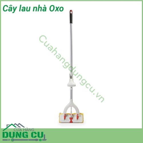 Cây lau nhà tự vắt Oxo nhẹ và chắc chắn  tay cầm thoải mái khi cầm  Miếng lau nhà bọt biển với kích thước lớn siêu thấm hút  Thân cây lau bằng kim loại nhẹ chắc chắn