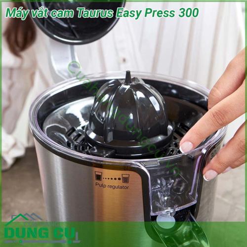 Máy vắt cam Taurus Easy Press 300 kiểu dáng nhỏ gọn chất liệu inox cao cấp rất bền an toàn cho sức khỏe của người dùng Chân đế chống trượt  Tốc độ vòng quay nhanh giúp vắt các tép cam cực nhuyễn vòi dẫn nước ép tiện lợi động cơ hoạt động êm ái