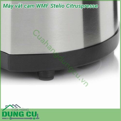 Máy vắt cam WMF Stelio Citruspresse sở hữu thiết kế nhỏ gọn màu sắc trang nhã công suất 85W hoạt động êm ái và nhẹ nhàng  Thân máy được làm bằng inox chắc chắn sáng bóng dễ lau chùi và chịu va chạm tốt  