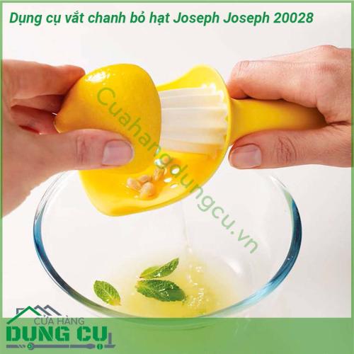 Dụng cụ vắt chanh bỏ hạt Joseph Joseph 20028 thiết kế nhỏ gọn với tay cầm ngang thoải mái mềm mại  Dụng cụ vắt cam quýt Joseph có đầu mũi nhọn giúp đâm sâu vào ruột quả cam chanh và chỉ cần dùng sức nhẹ thôi là đã có thể vắt được nước cốt…