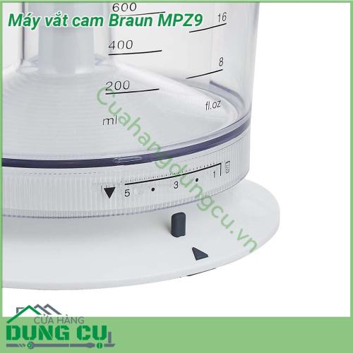 Máy vắt cam siêu nhanh Braun MPZ9 có kiểu dáng nhỏ gọn tiện dụng cùng màu trắng tinh tế đẹp mắt mang đến vẻ đẹp hiện đại cho không gian nhà bếp  Máy được thiết kế có hệ thống lọc hạt  nên sau khi vắt cam bạn có thể sử dụng ngay 