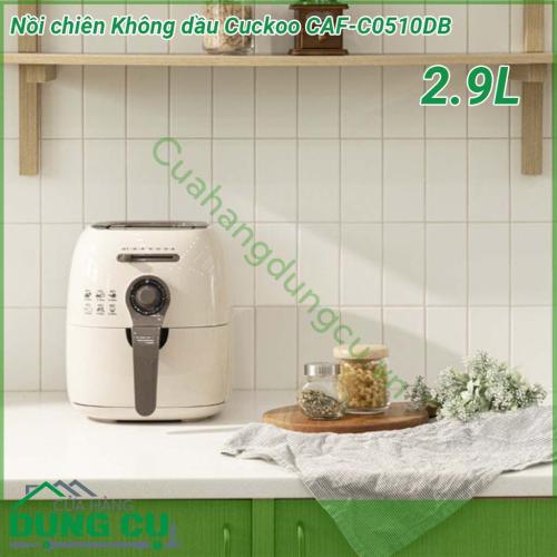 Nồi chiên không dầu Cuckoo CAF-C0510DB 2 9L màu sắc nhã nhặn kiểu dáng bắt mắt  Chất liệu vỏ ngoài bằng nhựa cao cấp kết hợp với công nghệ cool touch cách nhiệt chống nóng vô cùng an toàn  Lòng nồi được phủ lớp chống dính dễ dàng vệ sinh sau khi nấu  