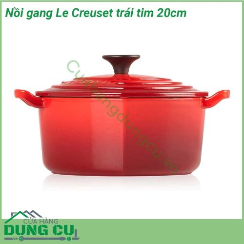 Nồi gang Le Creuset trái tim 20cm sản xuất từ chất liệu chính là gang độ bền cao  an toàn tuyệt đối cho người dùng  Thiết kế độc đáo hình trái tim với máu sắc đỏ bắt mắt Tay cầm chắc chắn và lòng nồi tráng men chống trầy xước