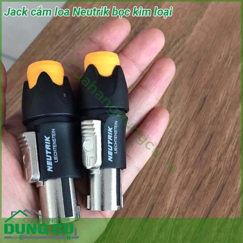 Jack loa Neutrik Speakon bọc kim loại chắc chắn bền bỉ theo thời gian bắt tín hiệu cực tốt  Dùng kết nối âm thanh chuyên nghiệp chuẩn speakon cho tín hiệu truyền tải tốt nhất