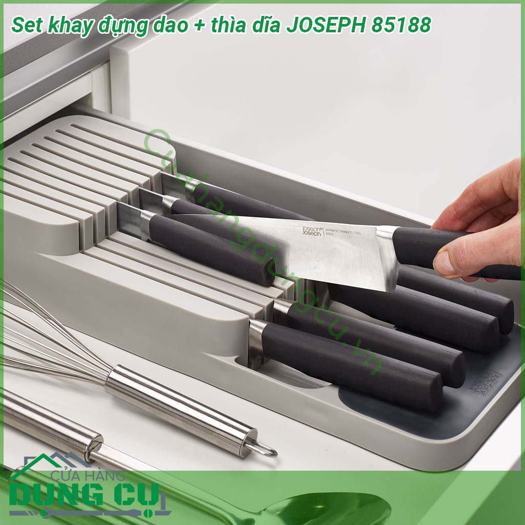 Khay đựng dao thìa dĩa Joseph Joseph 85188 được thiết kế hai khay riêng biệt một khay để dao và một khay để thìa dĩa Khay được làm bằng chất liệu cao cấp đảm bảo an toàn khi sử dụng
