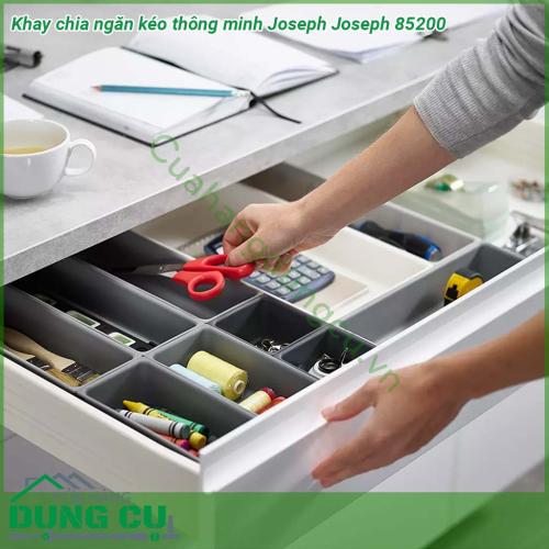 Khay chia ngăn kéo thông minh Joseph Joseph 85200 với kiểu dáng đẹp mắt  bao gồm 10 khay nhỏ riêng lẻ có kích thước khách nhau có thể được kẹp lại với nhau ở tất cả các mặt  Chân đế chắc chắn cố định không bị trượt ra trượt vào khi chúng ta mở ngăn kéo