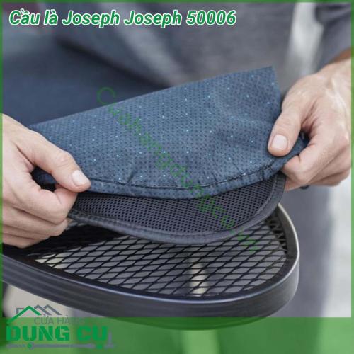 Cầu là Joseph Joseph 50006 với thiết kế sang trọng trang nhã hoàn thiện với cơ chế chân sáng tạo giúp giữ cho cả hai bộ chân được kê sát vào nhau khi gấp lại nhỏ gọn và mảnh mai  Nhỏ gọn Sản phẩm có móc treo dễ dàng giúp bạn treo cầu là lên gọn gàng  