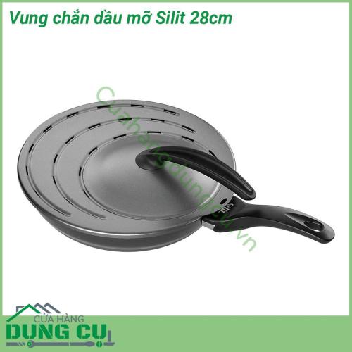 Vung chắn dầu mỡ Silit 28cm được làm bằng thép không gỉ với các lỗ thông hơi ngăn chặn sự ngưng đọng của hơi nước Vung nhẹ cầm không bị nặng tay đảm bảo an toàn tuyệt đối khi tiếp xúc đồ ăn ở nhiệt độ cao và không bị oxi hóa khi tiếp xúc hóa chất