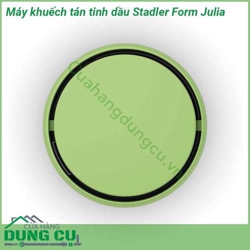 Máy khuếch tán tinh dầu Stadler Form Julia có thiết kế nhỏ gọn với nhiều màu sắc tạo sự thoải mái phù hợp với không gian sống của bạn  Máy có đèn led kết hợp với luồng sương tạo nên không gian lãng mạn thư giãn sau 1 ngày làm việc mệt mỏi
