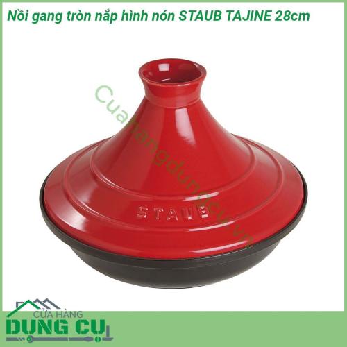 Nồi gang tròn nắp hình nón STAUB TAJINE CRM 28cm sử dụng chất liệu gang mang đến cho nồi độ bền rất cao có thể sử dụng trong nhiều năm liền Đặc biệt nắp gốm được thiết kế hình nón giúp việc hầm các món ăn nhanh hơn với độ mềm và thơm đặc trưng