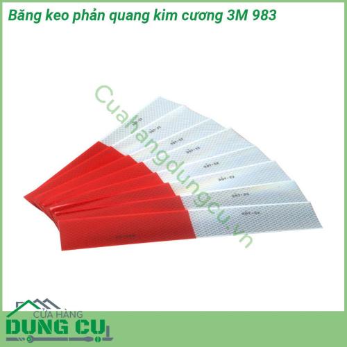 Băng keo phản quang kim cương 3M 983 có độ phản quang cao công nghệ phản quang theo cấu trúc kim cương ứng dụng công nghệ keo nhạy áp lực cho độ dính cao trên những phương tiện giao thông như xe tải rơ móc