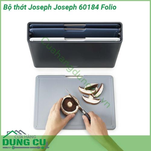 Bộ thớt Joseph Joseph 60184 Folio gồm 4 thớt với 4 mầu được làm từ nhựa không chứa BPA an toàn khi sử dụng Bộ thớt Joseph còn có thiết kế chân chống trượt Bề mặt cắt dễ làm sạch thân thiện với dao