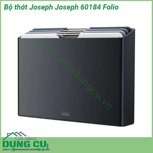 Bộ thớt Joseph Joseph 60184 Folio gồm 4 thớt với 4 mầu được làm từ nhựa không chứa BPA an toàn khi sử dụng Bộ thớt Joseph còn có thiết kế chân chống trượt Bề mặt cắt dễ làm sạch thân thiện với dao