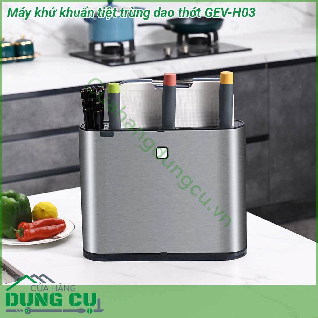 Máy khử khuẩn tiệt trùng dao thớt GEV-H03 thiết kế sang trọng tinh tế với gam màu xám tăng thêm vẻ đẹp cho phòng bếp của bạn  Ngoài để sấy tiệt trùng thì các chị còn có thể tận dụng làm chỗ để luôn dao thớt thìa dĩa