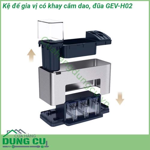 Kệ để gia vị có khay cắm dao đũa GEV-H02 chế tạo bằng inox 304 có độ chắc khỏe cao bên ngoài được sơn phủ lớp sơn tĩnh điện đen giúp chống thấm nước chống oxi hóa gia tăng độ bền cho kệ tránh khỏi bị han rỉ cũng như tăng thêm tính thẩm mỹ cho sản phẩm
