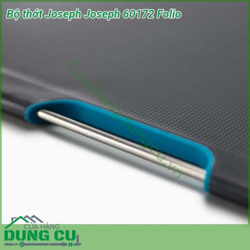 Bộ thớt Joseph Joseph 60172 Folio với thiết kế độc đáo và tiện lợi nhất tạo điều kiện thuận lợi cho việc chuẩn bị và chế biến thực phẩm Mỗi chiếc thớt cung cấp bề mặt cắt rộng rãi màu sắc tối giản và sang trọng