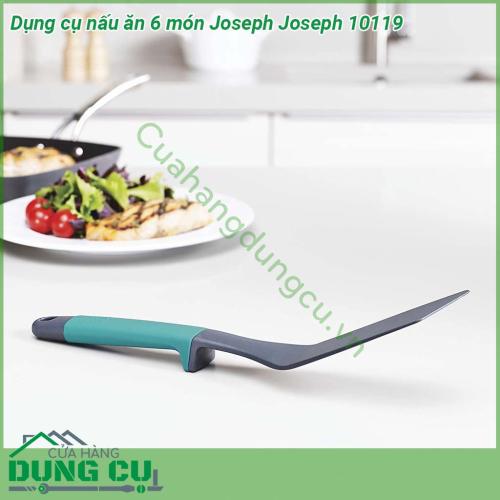 Dụng cụ nấu ăn 6 món Joseph Joseph 10119 được làm từ chất liệu silicon an toàn chống mốc kháng khuẩn  Thích hợp với mọi bề mặt đun nấu Tay cầm cực kỳ thông minh khi thiết kế thêm mấu ở tay cầm nên muôi xẻng không bị tiếp xúc trực tiếp xuống bàn