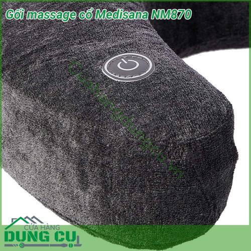 Gối massage cổ Medisana NM870 chứa đầy bọt đúc thoải mái và được phủ bằng lông cừu mềm mịn nép hoàn hảo trên cổ của bạn Sản phẩm mềm mịn mang đến cho cổ và vai của bạn một sự rung động dễ chịu