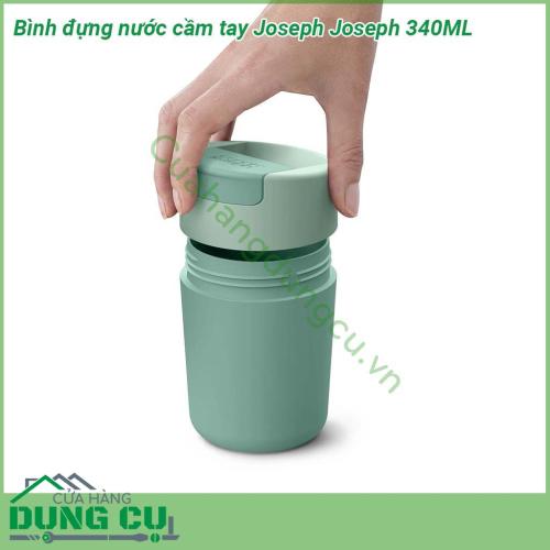 Bình đựng nước mini Joseph Joseph 340ML được làm bằng nhựa bền không chứa BPA an toàn có nắp lật chống rò rỉ khi đóng sẽ che hoàn toàn khu vực môi bạn tiếp xúc khi uống để bạn có thể thưởng thức đồ uống yêu thích của mình khi đang di chuyển  