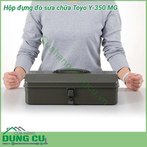 Hộp đựng đồ sửa chữa Toyo Y-350 MG được làm bằng sắt dầy bền bỉ chịu được va đập mạnh trong các môi trường làm việc nặng Bề mặt hộp cũng được sơn tĩnh điện màu xanh rêu vô cùng bắt mắt với độ sáng bóng cũng như khả năng chống gỉ