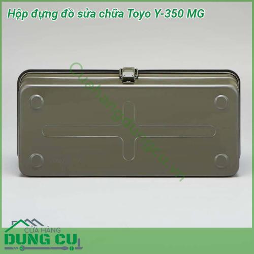 Hộp đựng đồ sửa chữa Toyo Y-350 MG được làm bằng sắt dầy bền bỉ chịu được va đập mạnh trong các môi trường làm việc nặng Bề mặt hộp cũng được sơn tĩnh điện màu xanh rêu vô cùng bắt mắt với độ sáng bóng cũng như khả năng chống gỉ