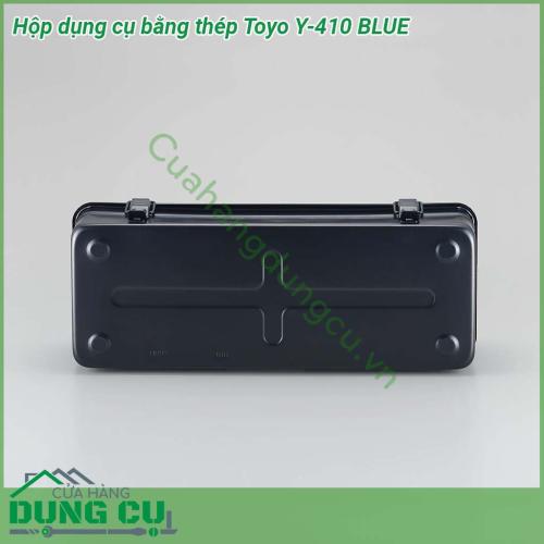 Hộp dụng cụ bằng thép Toyo Y-410 BLUE có thiết kế nhỏ gọn chắc chắn chịu lực cao Lớp sơn tĩnh điện khó trong bóc giữ bền màu của sản phẩm cũng giúp chống gỉ sét cho các dụng cụ được cất giữ bên trong rất hiệu quả Chốt chắc chắn tránh rơi đồ