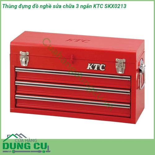 Thùng đựng đồ nghề sửa chữa 3 ngăn KTC SKX0213 làm từ thép cán nguội vô cùng bền chắc và được sơn chống gỉ bên ngoài Thùng gồm 3 ngăn kéo và 1 ngăn mở có nắp khóa  2 bên hộp gắn thêm 2 quai sách chắc chắn Có thể khênh vác dễ dàng  