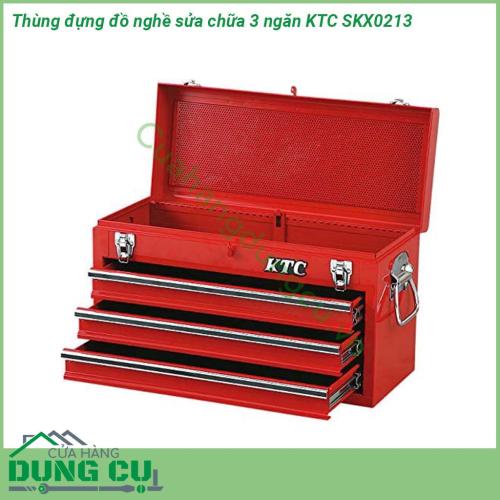 Thùng đựng đồ nghề sửa chữa 3 ngăn KTC SKX0213 làm từ thép cán nguội vô cùng bền chắc và được sơn chống gỉ bên ngoài Thùng gồm 3 ngăn kéo và 1 ngăn mở có nắp khóa  2 bên hộp gắn thêm 2 quai sách chắc chắn Có thể khênh vác dễ dàng  