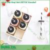 Set 6 chai thuỷ tinh DETOX Vonshef được sản xuất từ nguyên liệu thủy tinh trắng trong suốt dày độ bền cao đảm bảo an toàn cho gia đình  Với dung tích 300ml kèm theo ống hút có thể tái sử dụng và khay gỗ có quai thừng phong cách “homemade”