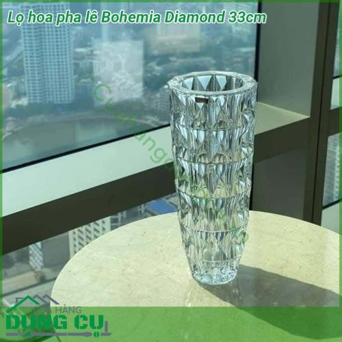 Lọ hoa pha lê Bohemia Diamond 33cm tinh khiết và tươi sáng của thủy tinh pha lê  có độ bền cao thiết kế đơn giản thanh lịch và phù hợp với trang trí để bàn cắm hoa hoặc trang trí phòng mang lại sự sang trọng và mới lạ cho không gian