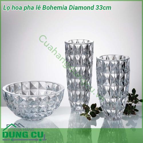 Lọ hoa pha lê Bohemia Diamond 33cm tinh khiết và tươi sáng của thủy tinh pha lê  có độ bền cao thiết kế đơn giản thanh lịch và phù hợp với trang trí để bàn cắm hoa hoặc trang trí phòng mang lại sự sang trọng và mới lạ cho không gian