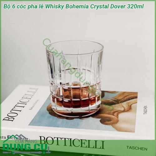 Bộ 6 cốc pha lê Whisky Bohemia Crystal Dover 320ml đơn giản mà nổi bật bởi độ tinh khiết và tươi sáng của thủy tinh pha lê kết hợp với thiết kế hoạ tiết sang trọng lấp lánh tạo độ phản quang và thu hút ánh nhìn