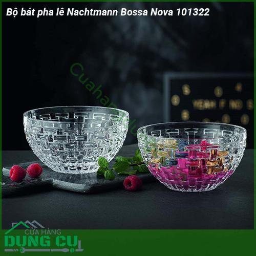 Bộ bát pha lê Nachtmann Bossa Nova 101322 với chất liệu là pha lê không chì đảm bảo sức khoẻ cầm nặng tay và sử dụng công nghệ chống vỡ xước và rạn nứt hiệu quả  Thiết kế theo ô cờ đan xen tạo cảm giác chắc chắn