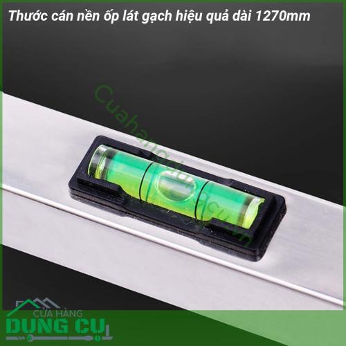 Thước cán nền ốp lát gạch hiệu quả dài 1270mm được thiết kế thông minh giúp lát gạch nền dễ dàng với gạch lát tối đa 80cm Sản phẩm có nivo lấy thăng bằng giúp lát gạch phẳng hoặc tạo dốc dễ dàng