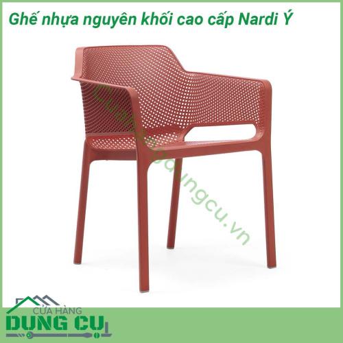 Ghế nhựa nguyên khối cao cấp Nardi Ý mẫu ghế ngoài trời đẹp mắt của hãng Nardi Italia Ghế được làm bằng chất liệu nhựa Polypropylene sợi thuỷ tinh với phụ gia chống tia UV có khả năng tái chế rất thân thiện với môi trường và an toàn cho người sử dụng