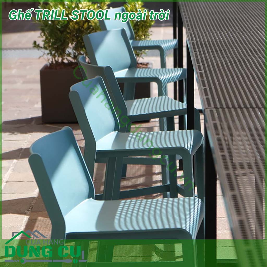 Ghế TRILL STOOL ngoài trời thiết kế hiện đại cùng gam màu sắc sang trọng của Ý làm nổi bật không gian bài trí Chất liệu sợi thủy tinh và polypropylene được xử lý chống tia cực tím Đúc nguyên khối từ các hạt nhựa nguyên sinh  