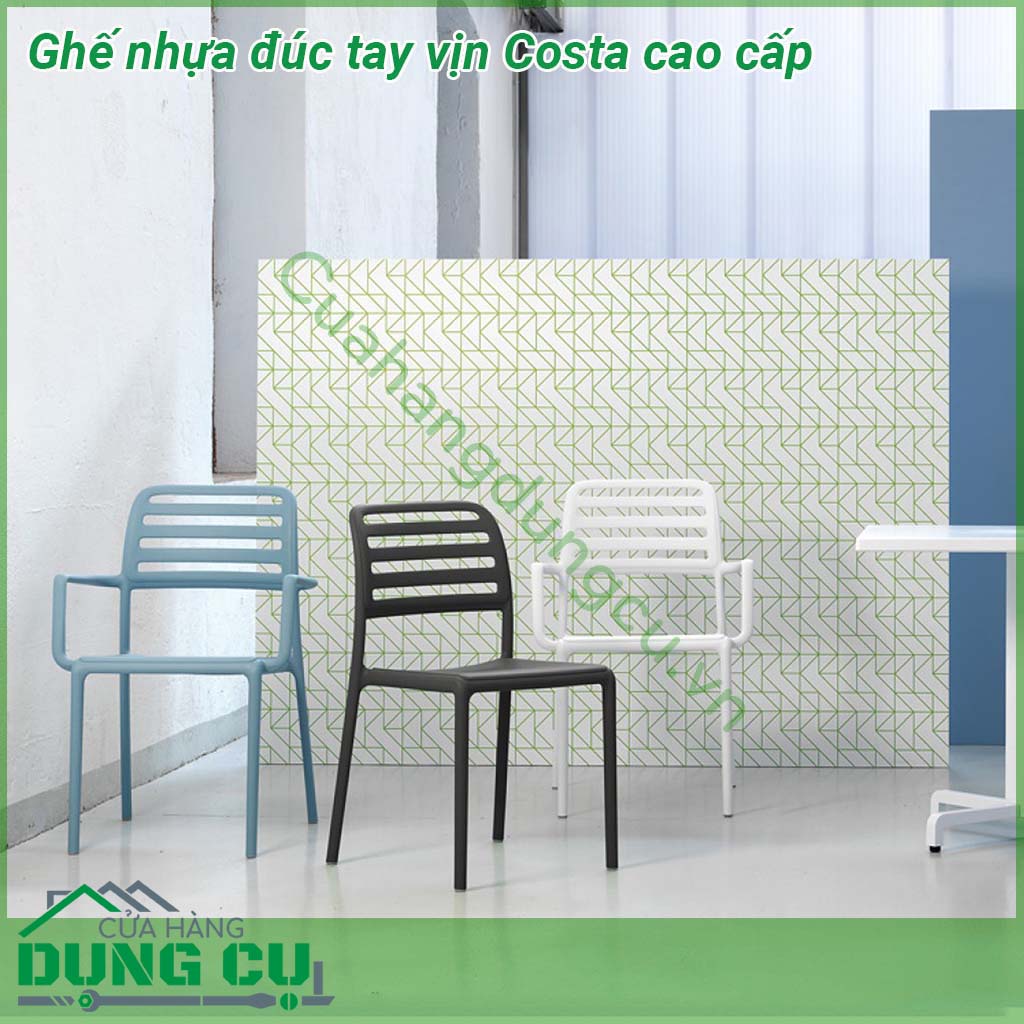 Ghế nhựa đúc tay vịn Costa cao cấp với các đường nét tối giản có tay vịn và tựa lưng cong êm ái Khung liền mạch với các góc bo tròn bề mặt mờ được làm bằng nhựa Polypropylene pha sợi thủy tinh đã qua xử lý tia UV có thể tái chế Costa có thể xếp chồng lên nhau dễ dàng được trang bị chân chống trượt