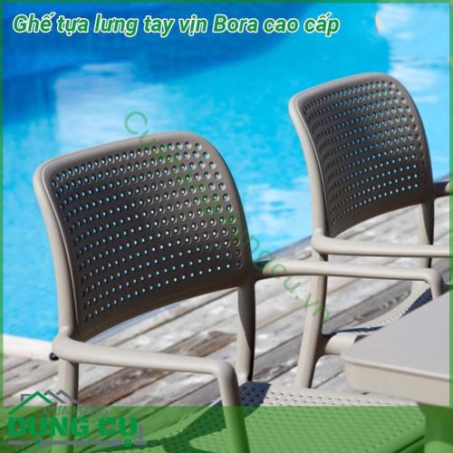 Ghế tựa lưng tay vịn Bora cao cấp làm bằng nhựa polypropylene sợi thủy tinh chất lượng cao có màu đồng nhất  Vật liệu chống thời tiết và vết bẩn  Chân cao su chống trượt chống mài mòn có thể thay thế Dễ dàng vệ sinh không cần bảo trì Ghế có thể xếp chồng lên nhau