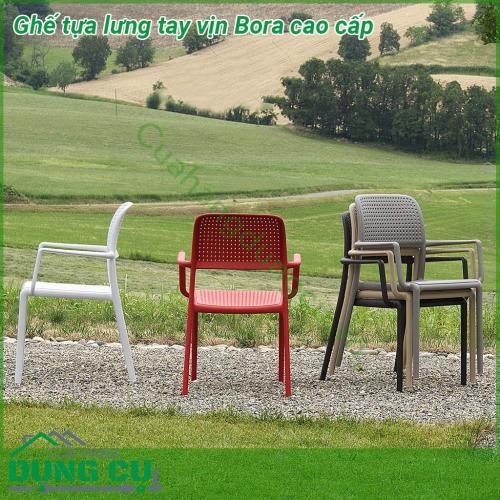 Ghế tựa lưng tay vịn Bora cao cấp làm bằng nhựa polypropylene sợi thủy tinh chất lượng cao có màu đồng nhất  Vật liệu chống thời tiết và vết bẩn  Chân cao su chống trượt chống mài mòn có thể thay thế Dễ dàng vệ sinh không cần bảo trì Ghế có thể xếp chồng lên nhau