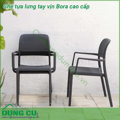 Ghế tựa lưng tay vịn Bora cao cấp làm bằng nhựa polypropylene sợi thủy tinh chất lượng cao có màu đồng nhất  Vật liệu chống thời tiết và vết bẩn  Chân cao su chống trượt chống mài mòn có thể thay thế Dễ dàng vệ sinh không cần bảo trì Ghế có thể xếp chồng lên nhau