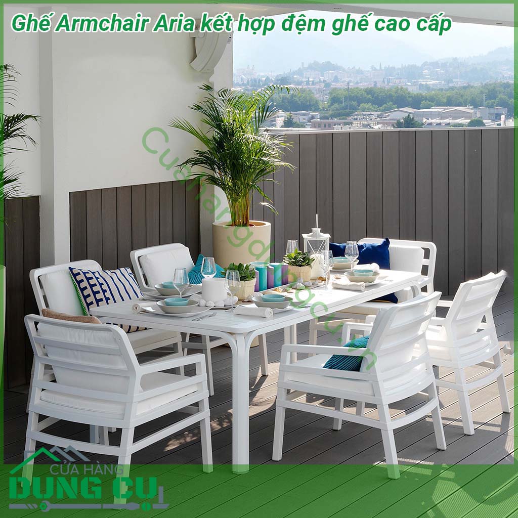 Ghế Armchair Aria kết hợp đệm ghế cao cấp được làm từ chất liệu khung nhựa Polypropylene cao cấp pha sợi thủy tinh chống tia UV được kết hợp với tựa ghế bọc vải acrylic giúp cho sản phẩm chịu được tác động từ yếu tố môi trường và thời tiết