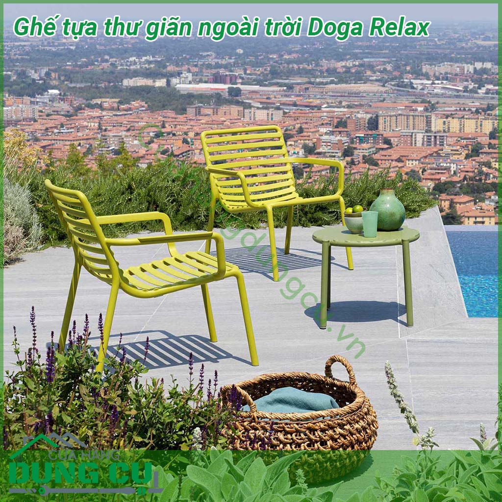 Ghế tựa thư giãn ngoài trời Doga Relax có thiết kế uốn cong mềm mại với chất liệu nhựa polypropylene sợi thủy tinh có màu đồng nhất với các chất phụ gia UV  Có thể xếp chồng lên nhau  Kết thúc mờ  Với chân chống trượt  Đệm có sẵn để đặt hàng  Nhựa có thể tái chế