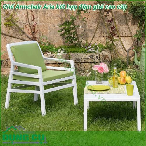 Ghế Armchair Aria kết hợp đệm ghế cao cấp được làm từ chất liệu khung nhựa Polypropylene cao cấp pha sợi thủy tinh chống tia UV được kết hợp với tựa ghế bọc vải acrylic giúp cho sản phẩm chịu được tác động từ yếu tố môi trường và thời tiết